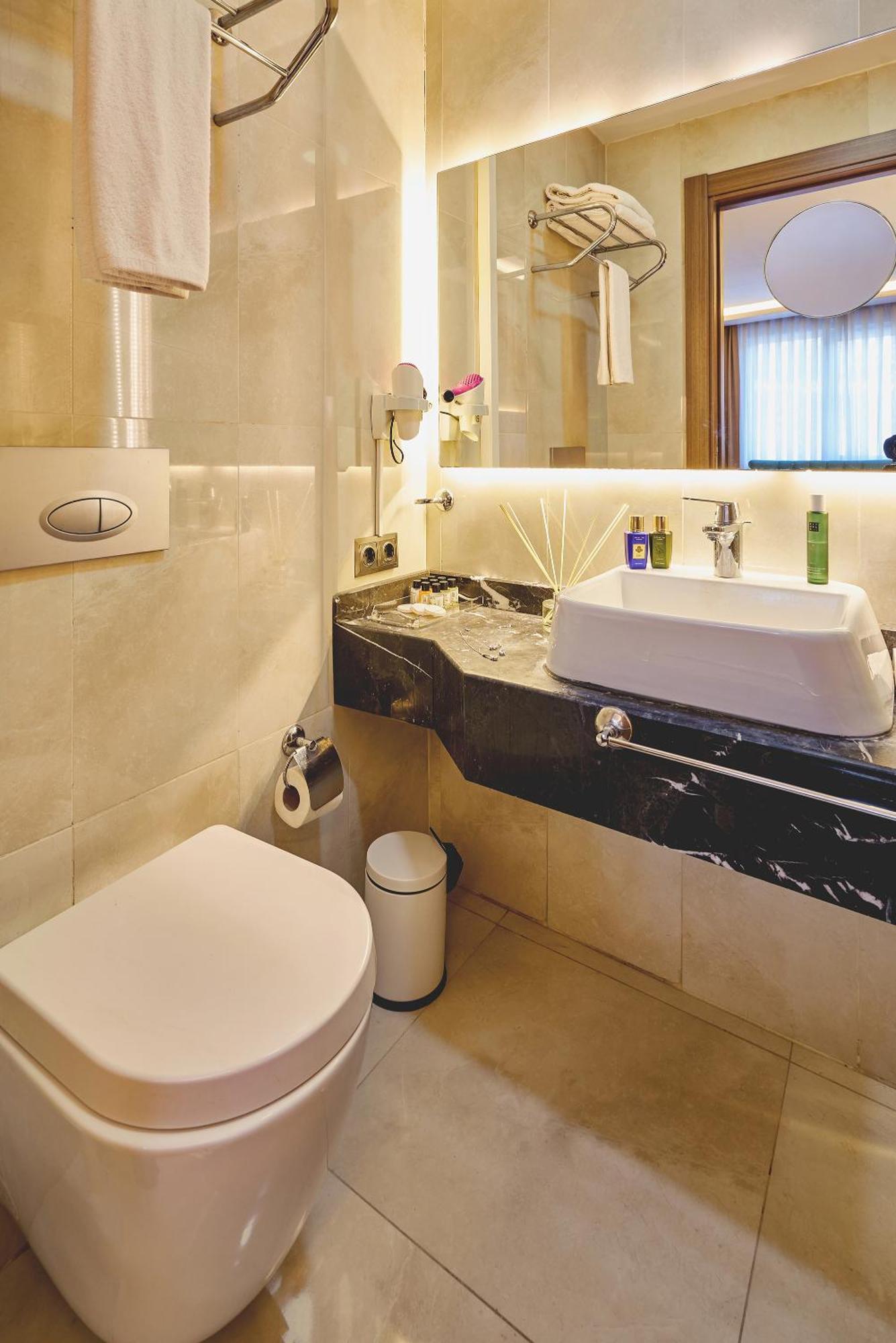 Atro Hotel Istanbul Exteriör bild